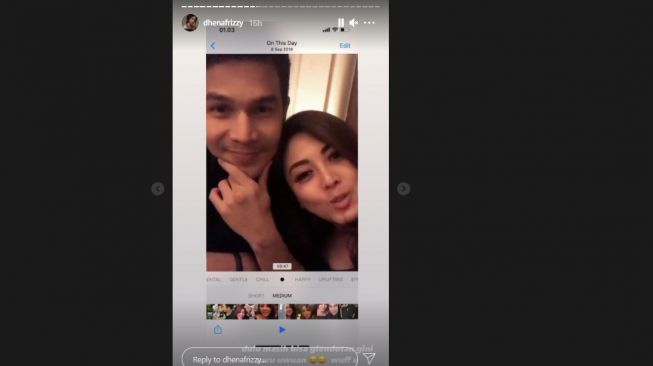 Potret kenangan ulang tahun Dhena Devanka bareng Jonathan Frizzy. [Instagram/dhenafrizzy]