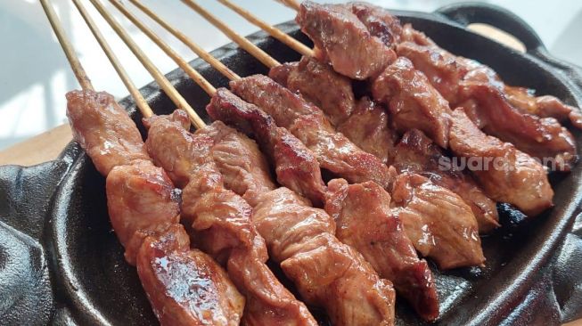 Dapur Pengkolan Radal di Jaksel, Tawarkan Menu Sate Domba yang Menggugah Selera