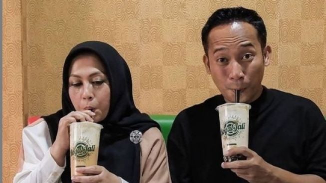 3 Artis Punya Bisnis Minuman, Mahal Nggak Ya?