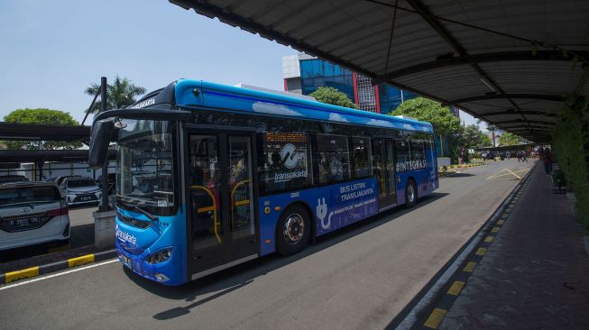 Bus Listrik TransJakarta Mulai Beroperasi Rute Blok M-Balai Kota