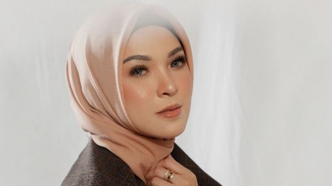 Delia Septianti Duet dengan Ayah di Lagu Ada dan Tiada