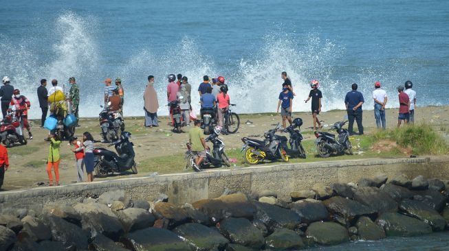 Dear Wisatawan, Perhatikan Ini jika Mau Berlibur ke Pantai Selatan