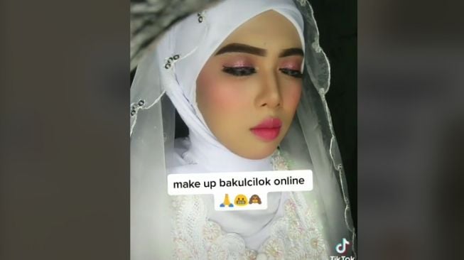 Tukang cilok dapat job rias pengantin (tiktok)