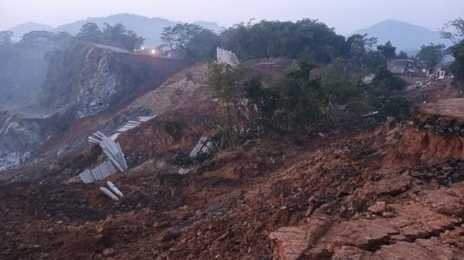 Dua Rumah di Kabupaten Bogor Rusak Berat, Potensi Longsor Susulan Masih Ada