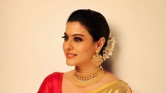 Seleb Bollywood Rayakan Ganesh Chaturthi (Instagram/@kajol)