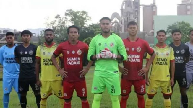 Usung Filosofi Minangkabau, Semen Padang FC Resmi Luncurkan 3 Kostum Baru