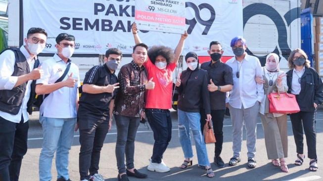 Bareng Uya Kuya, Juragan 99 Bagi-Bagi 5 Ribu Paket Sembako ke Warga Jakarta