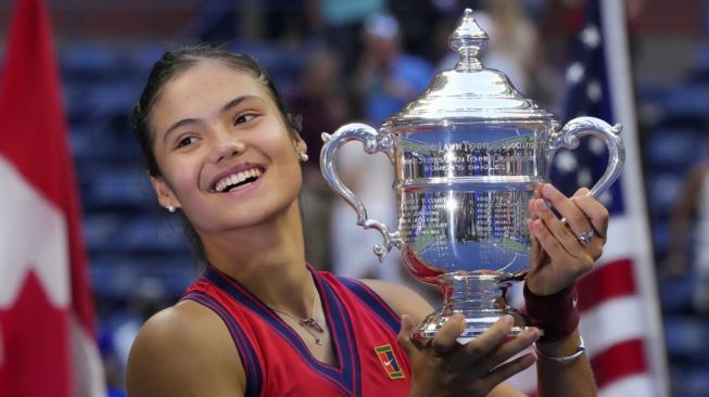Petenis Britania Raya, Emma Raducanu memenangi US Open. [TIMOTHY A. CLARY / AFP]