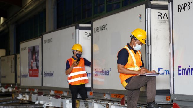 Indonesia kembali kedatangan sebanyak 9,5 juta Vaksin Sinovac dari China yang mendarat di Bandara Internasional Soekarno-Hatta pada Senin (13/9/2021) siang ini. (Foto dok. Kominfo)