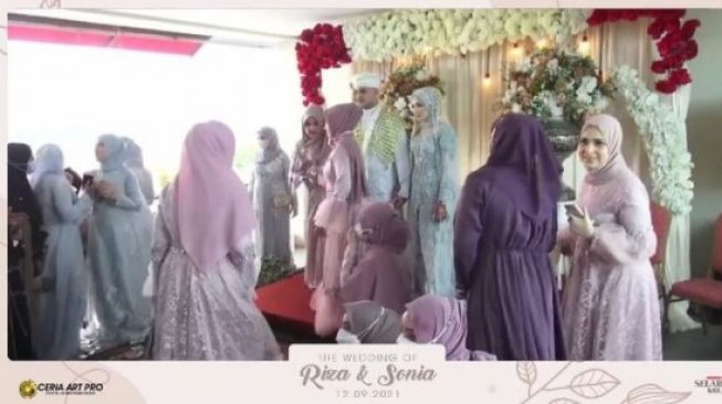 Momen akad nikah Riza Shahab dan Sonia. (YouTube/Selaras Kreasi ID Media)