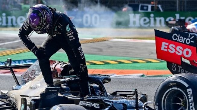 Lewis Hamilton Angkat Suara Soal Penalti Max Verstappen di Insiden F1 GP Italia