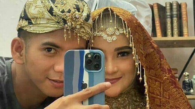 Potret prewedding Ridho DA dan Syifa. (Instagram/sugiarti4716)