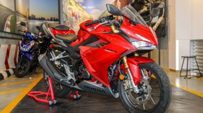 Honda CBR150R di Malaysia mendapatkan penyegaran (Paultan)