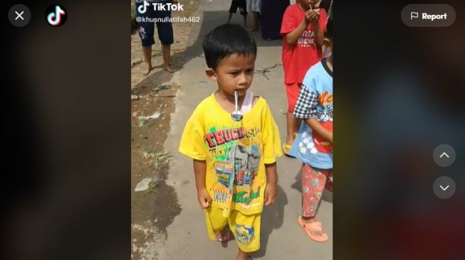 Viral di TikTok! Bocah Menang Lomba Kelereng Dengan Wajah Datar Bikin Warganet Curiga