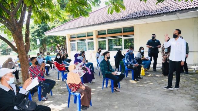 Presiden Jokowi mengunjungi vaksinasi pelajar di SLBN 1 Bantul, Jumat (10/09/2021) lalu. 