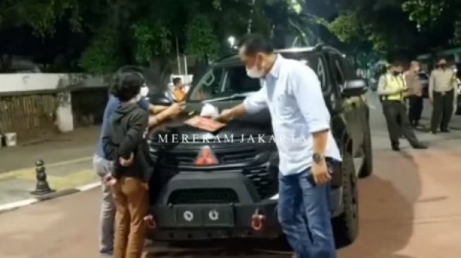 Pajero Sport berpelat dinas ugal-ugalan diciduk polisi (Instagram)