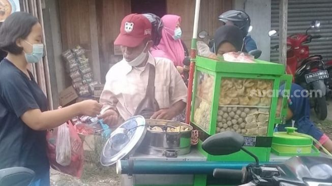 Pedagang Bakso Relawan Pemakaman Jenazah Covid: Stop Jualan Demi Tugas