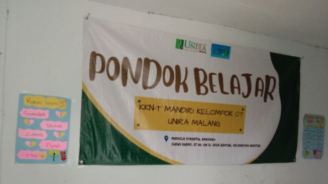 Tingkakan Literasi Masyarakat, KKN UNIRA Dirikan Pondok Belajar