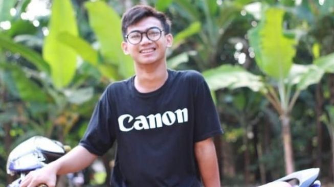 Pemuda Inspiratif Banten, Tatang Bisnis Rental Kamera untung Besar saat Pandemi COVID-19