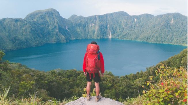 5 Keunggulan Pria yang Gemar Berpetualang ke Alam Bebas, Lebih Mandiri!