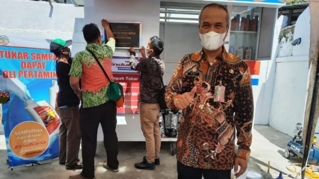 Pemkot Jakarta Utara Fasilitasi Penukaran Sampah Dengan Oli di Cilincing