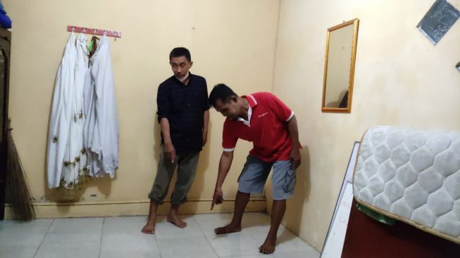 Viral Hawa Panas Muncul di Lantai Rumah Warga Lampung Selatan, Handuk Basah Sampai Kering