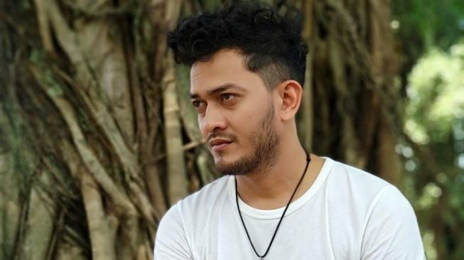 Profil Teuku Dino, Pemeran Iqbal di Sinetron Ikatan Cinta