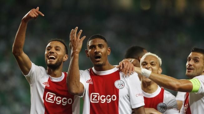 Ajax Amsterdam Pesta Gol di Kandang Lawan, Satu Pemainnya Masuk Rekor Liga Champions