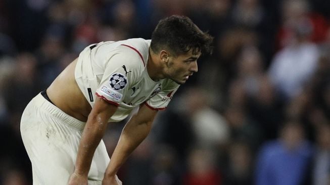 Reaksi gelandang serang AC Milan Brahim Diaz saat menghadapi Liverpool dalam pertandingan Grup B Liga Champions di Stadion Anfield, Liverpool, Inggris, Rabu (15/9/2021) waktu setempat. (ANTARA/REUTERS/Phil Noble).