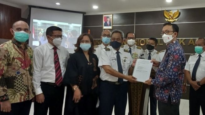  Paguyuban Pilot Eks Merpati Nusantara Airlines (MNA) usai membuat laporan di Komnas HAM. (Suara.com/Arga)