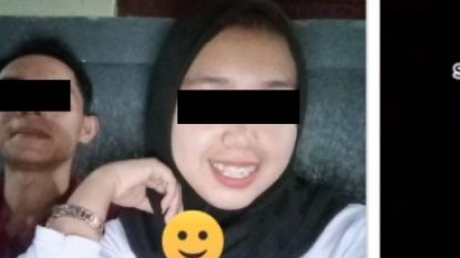 Viral Cewek Berjilbab Suruh Cowoknya Sholat, Setelah Itu Nyesel Sudah Pacaran