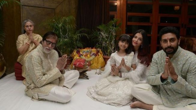 Rumah Mewah Amitabh Bachchan. [Instagram/@bachchan]