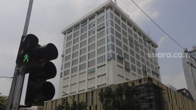 Suasana proyek renovasi Gedung Sarinah di Jalan MH Thamrin, Jakarta, Jumat (17/9/2021). [Suara.com/Angga Budhiyanto]