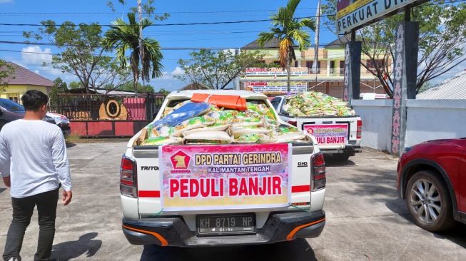 Masyarakat Korban Banjir di Kalteng Terima Bantuan Sembako dan Kebutuhan Pokok