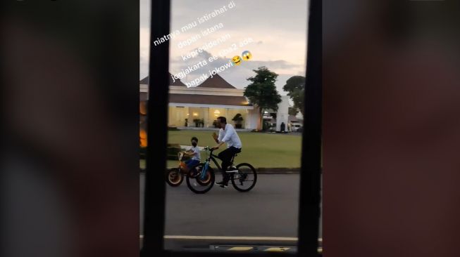 Pria Syok Lihat Presiden Lewat di Belakangnya (TikTok)