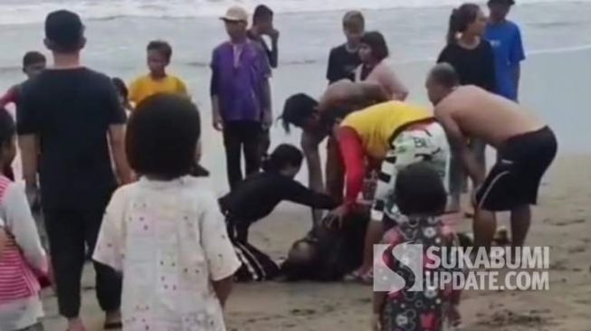 Satu Wisatawan Hilang Terseret Ombak di Pantai Selatan Sukabumi