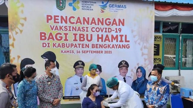 Vaksinasi Ibu Hamil, Bupati Bengkayang: Mereka Beresiko Gejala Berat Jika Terinfeksi Covid