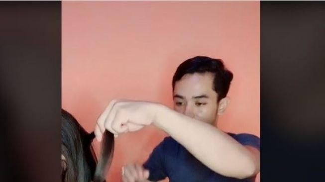 Suami sabar catok rambut istri dan hasilnya wow (tiktok)