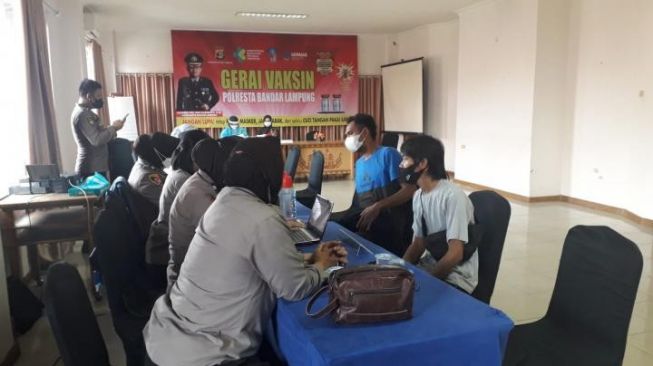 Dukung Program Vaksinasi,Polres Telukbetung Utara Gelar di Hotel Marcopolo