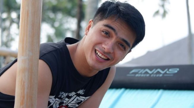 Potret Ricky Harun awet muda. (Instagram/rickyharun)