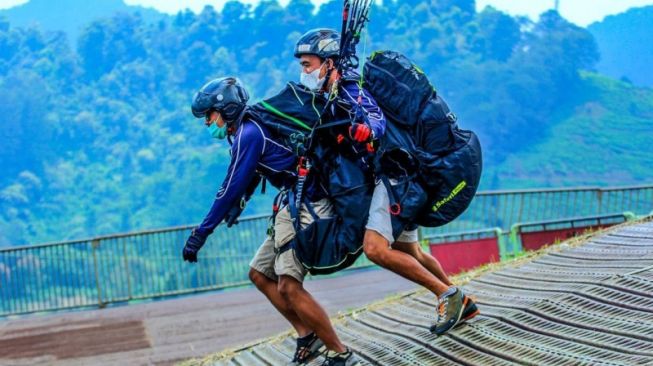 Milawati Sirin, Andalan Tim Paralayang Jabar di PON Papua