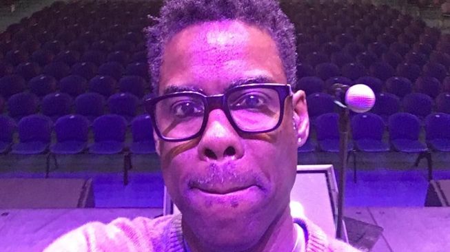 Komedian Chris Rock Positif Covid-19, Imbau Pengikut Segera Vaksinasi