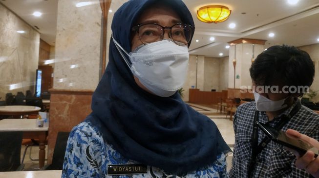 Kepala Dinas Kesehatan DKI Jakarta Widyastuti ditemui di Balai Kota Jakarta, Senin (20/9/2021) malam. [Suara.com/Fakhri Fuadi Muflih]