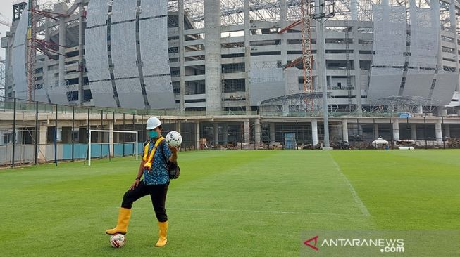 Progress pembangunan Jakarta International Stadium (JIS) di Tanjung Priok, Jakarta Utara, Selasa (24/8/2021). ANTARA/Abdu Faisal/aa. (ANTARA/ Abdu Faisal)