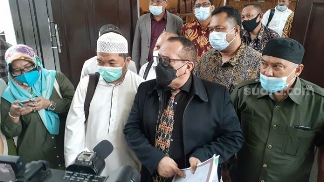 Gugat Polri, Dalih Abdullah Alkatiri Dkk Ngotot Dampingi Praperadilan Yahya Waloni