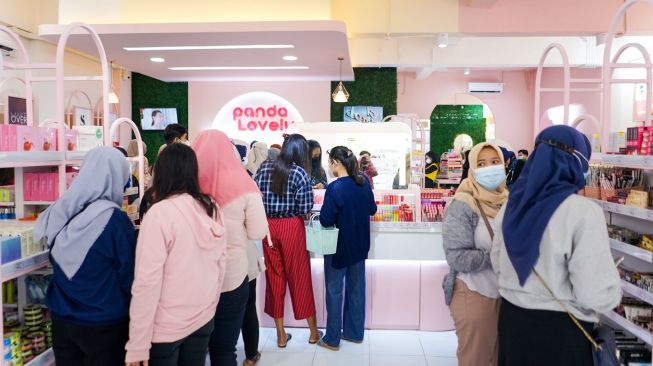 Store Panda Lovely yang ramai didatangi pengunjung. [dokumentasi Panda Lovely]