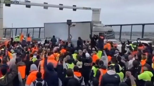 Aksi Demo Anti-lockdown di Melbourne Berlanjut, 2.000 Orang Turun ke Jalan