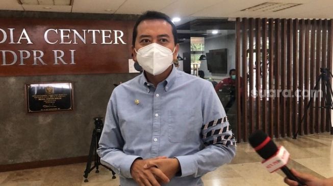 Ketua Komisi X DPR Syaiful Huda saat ditemui wartawan di gedung DPR RI, Jakarta. (Suara.com/Novian)