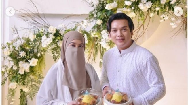 Tasyakuran 7 Bulanan Wardah Maulina dan Natta Reza. (Instagram/wardahmaulina_) 
