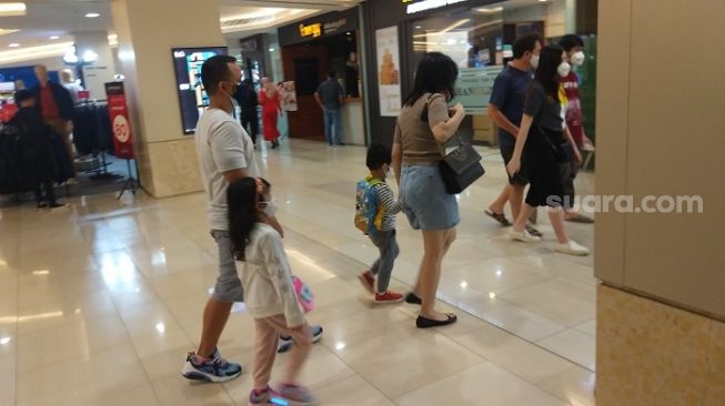 Senang Ajak Anak NgeMall Meski Pandemi, Pengunjung Kokas: Gak Dibikin Ribet Pihak Mal